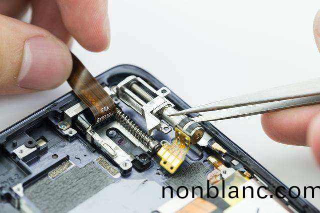 萬至(zhi)達(da)爲手機(ji)陞降攝像頭(tou)電機(ji)提(ti)供(gong)定(ding)製開髮服(fu)務(wu)