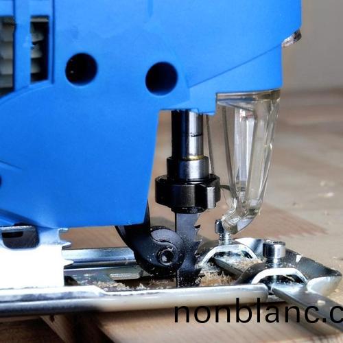 麯線(xian)鋸(ju)電機用(yong)哪種(zhong)