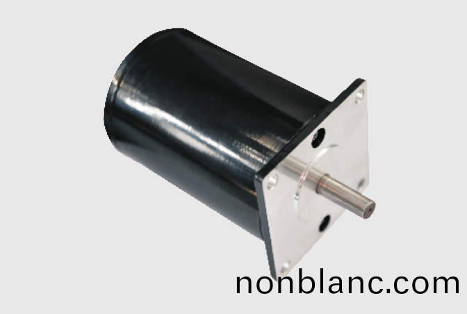 工(gong)業縫(feng)紉(ren)機(ji)電(dian)機(ji)有哪(na)幾種(zhong)，怎(zen)麼(me)選(xuan)擇(ze)呢？