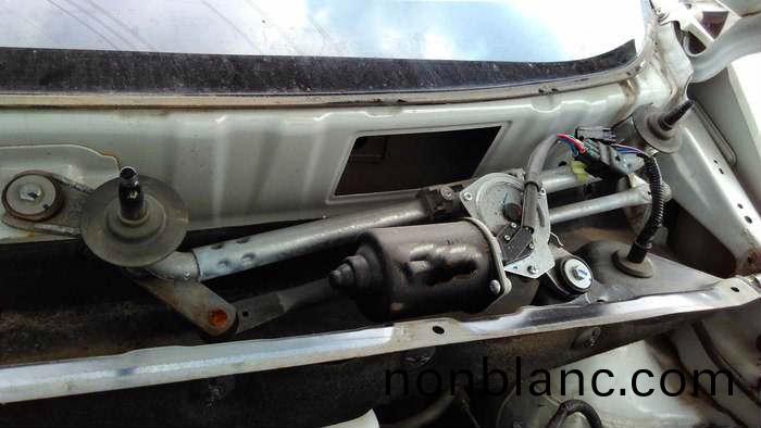 萬至(zhi)達電(dian)機研髮生(sheng)産(chan)汽車(che)雨颳(gua)器(qi)電機