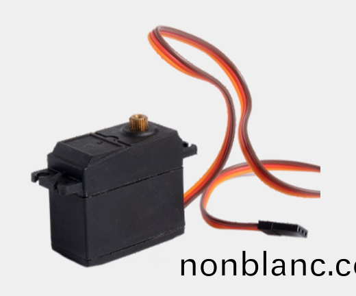 微型(xing)直(zhi)流電機在(zai)機器(qi)人(ren)舵機(ji)的應(ying)用(yong)