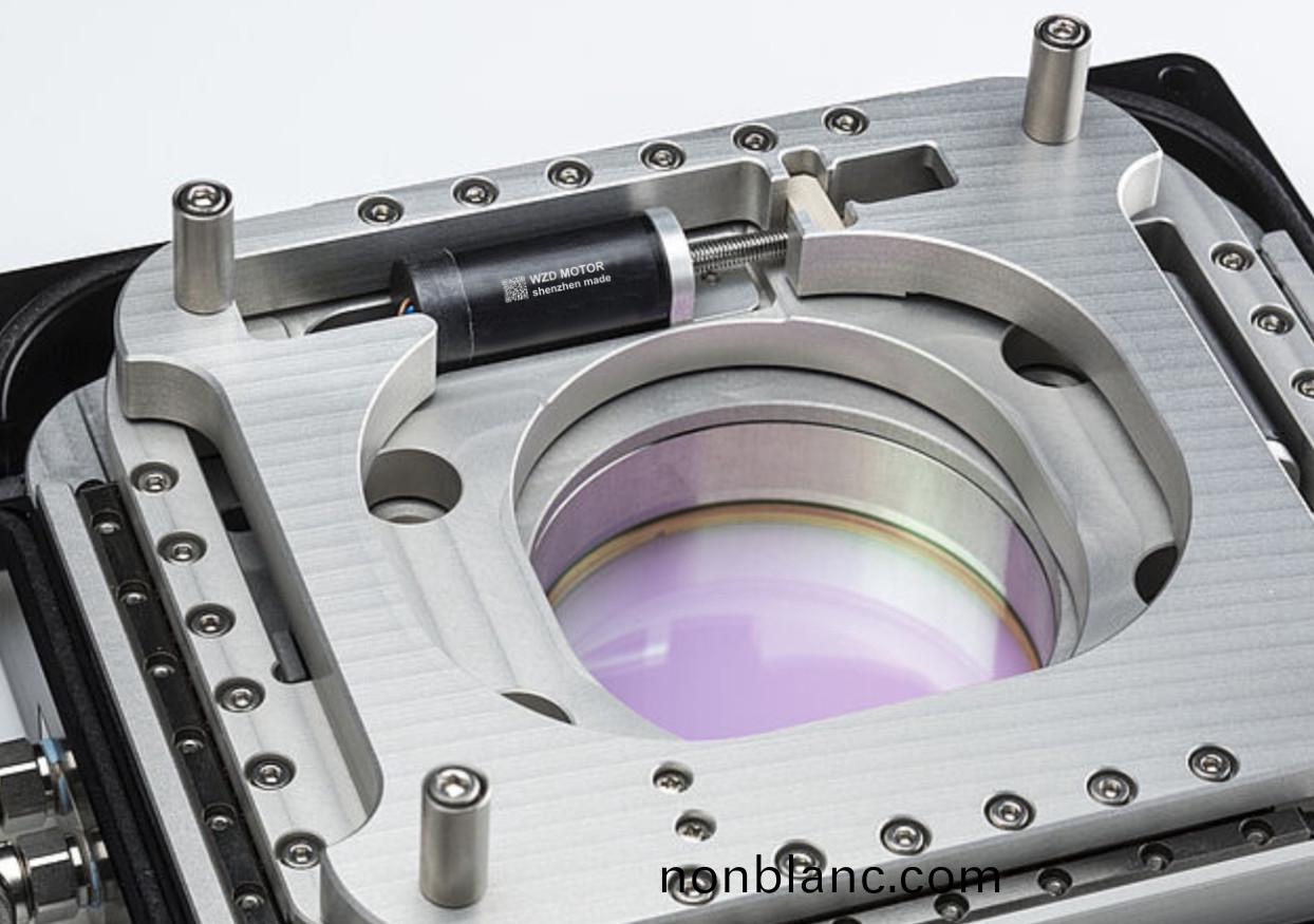 激光準(zhun)直(zhi)係(xi)統(tong)電(dian)機解決方(fang)案(an)_激(ji)光(guang)衇(mai)寬(kuan)執(zhi)行器(qi)電(dian)機(ji)-萬至達(da)電機(ji)